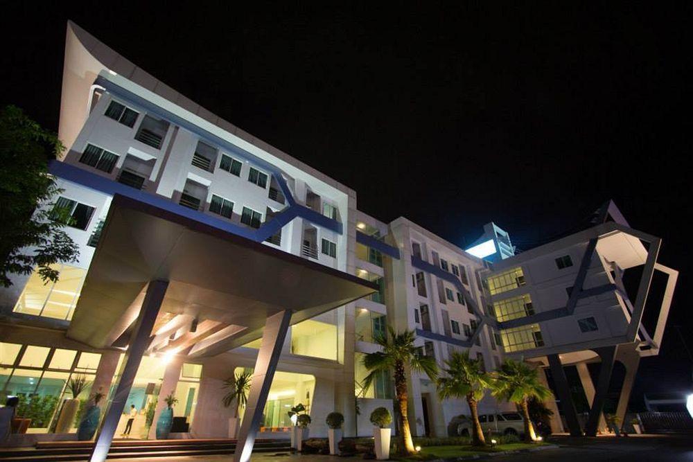 Prime Time Hotel Chonburi Exterior foto